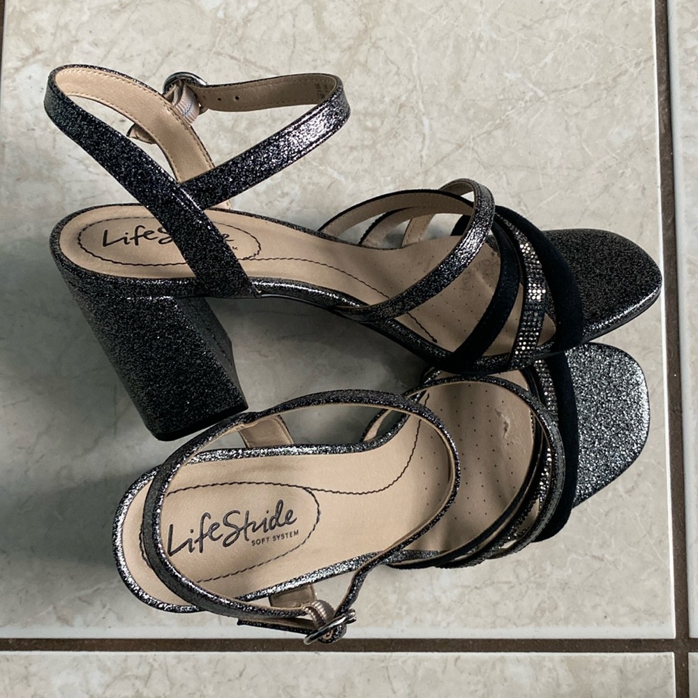 Life stride heels 7.5W